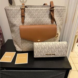 Michael Kors wallet and purse